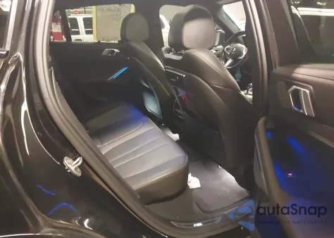 2020 BMW X6 xDrive40I z USA, uszkodzony, nr VIN 5UXCY6C07L9C99573